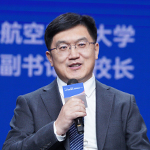 李潤東
沈陽航空航天大學黨委副書記、校長
教育的方向應該來自於科技的需求。不管本科、碩士、博士,最終我們要把培養的人送到社會,被科技界、產業界所評價。